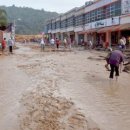 Re:Mudslide blocks road to highway 이미지