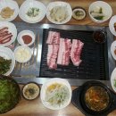 옥수수로 고기굽는집 이미지