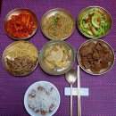 차례 없어도 정성드려 차린 아침밥상 이미지