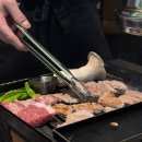 장인이고기구워주는집 | 신사역 냄새 없는 구워주는 고기집 [직화장인 신사점] 돈마구로 강추 후기