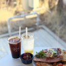 카페작동(Cafe Jakdong) | 인천 강화도 브런치 대형카페 [아이나카페] AINA 오션뷰 베이커리 맛집, 내돈내산 후기