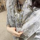 유용의 시간들 | 스카프 추천 | 에어컨 바람 · 여행 시 유용한 보태니컬 스카프 코디 후기