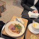 [성수동 카페 추천] 책과 브런치를 즐기는 북카페 Savour and Favor 세이버앤페이버 방문 후기
