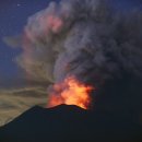 [11/30 THU] ﻿Volcanic eruption imminent in Bali as Mt. Agung gushes fire, smoke 이미지