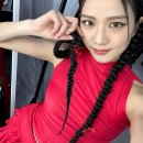 투박하지만 단정한 매력, 이제 대세는 ‘노니큐어’