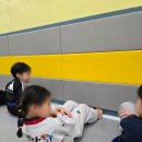 태권박사&스포츠짐 도장 | 시작하면 늦지 않을까? 태권박사&amp;스포츠짐 관장님의 답변이 다른 도장과 달랐던 이유 — "늦은 아이는...