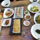 산아래보쌈, 칼국수 이미지