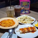 책이랑 보드게임이랑 | 대전 보드게임카페 마실, 음료 1잔으로 만화책까지 무제한으로