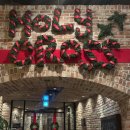 홀리크로스 | 대전 카페/내돈내산] 크리스마스에 어울리는 대형 트리가 있는 둔산동 토박이 와플 맛집 &#39;홀리크로스&#39; 후기