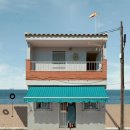 바닷가 작은 집 이미지