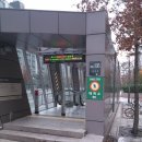 신반포역 4번출구 앞 이미지