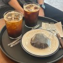 공방 나른한강아지 | 합정역 신상카페 추천 강아지 있는 커피 맛집 웨하로스터스