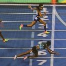 헤드퍼스트슬라이딩.. 홈에서~ 세잎입니다 세잎 !! 이미지