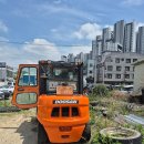 (가격인하)두산4.5톤(3단)지게차 팝니다-대리등록 이미지