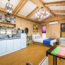 바다 위 언덕 이미지