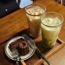 헌릉로890번길 | 성남 복정동 &lt;브리오스&gt; 가죽 감성 물씬 아담하고 예쁜 동네 카페 추천 후기