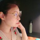 안경 파는 남자 이미지