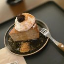 카페 압구정에서 | 압구정 카페풀림 후기｜연말 분위기 가득한 감성 카페