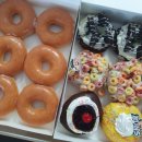 크리스피크림 롯데대전점 | 크리스피크림 도넛 X American Sweets with BDNS...콜라보 아메리카 스위트 더즌 내돈내산 할인 구매 후기)
