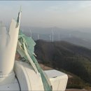 태백 매봉산 초대형 풍력발전기, 시운전 중 62m 날개 ‘뚝’ 이미지