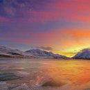 산 위에 호수 이미지