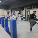 국가대표 탑 태권도장 | 자신감 UP! 금강태권도 성인태권도장: 여자사범님과 함께 무도단증 취득하고 무도 가산점 받기.