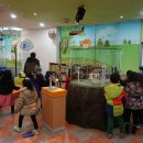 백석도서관 1층 이미지