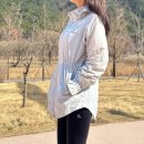 리오보 | 간절기 바람막이 찾는다면? 무지 쾌적한 자켓 밸롭 솔직후기