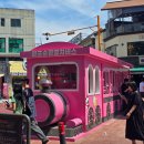 상수역 1번 출구 레드로드 입구, 버스정류장(14-960) | 2025 정식 운행 시작한 핑크 버스 &#39;마포 순환열차버스&#39; 소개(아기랑 기차 모양 버스 타기)