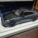 1:18 오토아트 니스모 GT-R 회색 25만에 판매합니다- 이미지