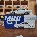 미니GT 세계명차 시리즈 - 1984 Mercedes-Benz 190E 2.3 Ayrton Senna