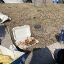 축구장 옆 화단 이미지