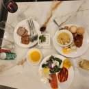 현대헬스클럽 | 트리바이힐튼서울판교 주니어스위트킹베드룸 이그제큐티브라운지 칵테일이브닝 조식 티탄헬스클럽 이용후기