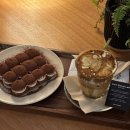 수원-1471 | [수원/수원역] 호우 수원 감성카페 후기｜조용한 수원역 디저트카페 발견