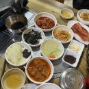 광장민속 | [전주 전북대 맛집] 민속광장식당, 삼겹살과 서비스 해물된장찌개 로컬 맛집
