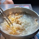 개랑, 마리 | 신촌역맛집 유닭스토리 닭한마리 초계국수 점심 후기