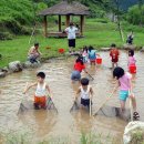 의령 산천렵마을 ‘추억 여행’ 인기- 미꾸라지 잡기·짚공축구·떡만들기 등 체험행사 마련 이미지