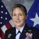 (캡틴마블 모델)미 공군최초여성전투기조종사(즉 전투임무 수행) 지니 마리 레빗 장군. 이미지