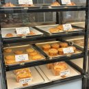 베이커리현월 | 자양시장 베이커리현월 퀸아망 찐맛집
