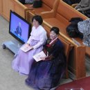 내빈소개 이미혜/ 광고 최경심/찬송 320장 여장로회 제창 이미지