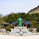 스님 조형물 이미지