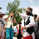 2011재경대구경북시도민회 한마음축제 2 - (설빈 -영주, 윤사월- 군위, 워낭소리 아들 최명진 - 봉화, 경찰가수 현동현-상주) 이미지