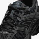 W-001 | 나이키 에어 맥스 모토 2K SE W 블랙 앤트러사이트 IO4862-001