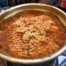 양푼 생돼지 김치찌개 이미지