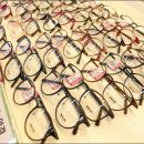 플러스안경 이미지