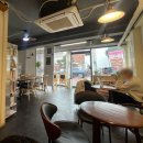 인천시청후문 | [인천/구월동]포그니로스터리카페 인천시청 생딸기케이크 소금빵 후기 디저트 맛집 책읽기 좋은카페 소모임