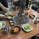 미정이네꺼멍돗괴기 이미지