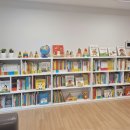 칼라앤페인트 | 거실 원목 책장 3300 꾸미기 | 유아 화이트 친환경 원목 책장으로 거실을 도서관처럼!