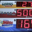 (HL-예술/취미/종교) $450 Million Powerball Prize Causes Frenzy 이미지
