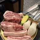 [명일동 맛집] 동신상회, 숙성육 삼겹살 전문점, 가족 회식 추천 맛집 방문 후기 (아기의자 있음)
